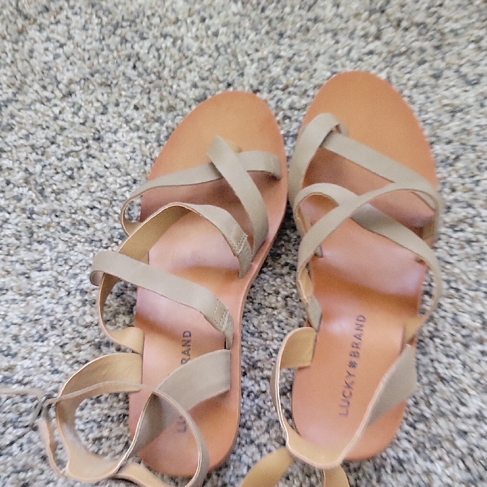 Lucky Brand Women's Strappy Tan Sandals